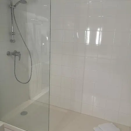 Le Transatlantique - Lycee Hotelier Otel *